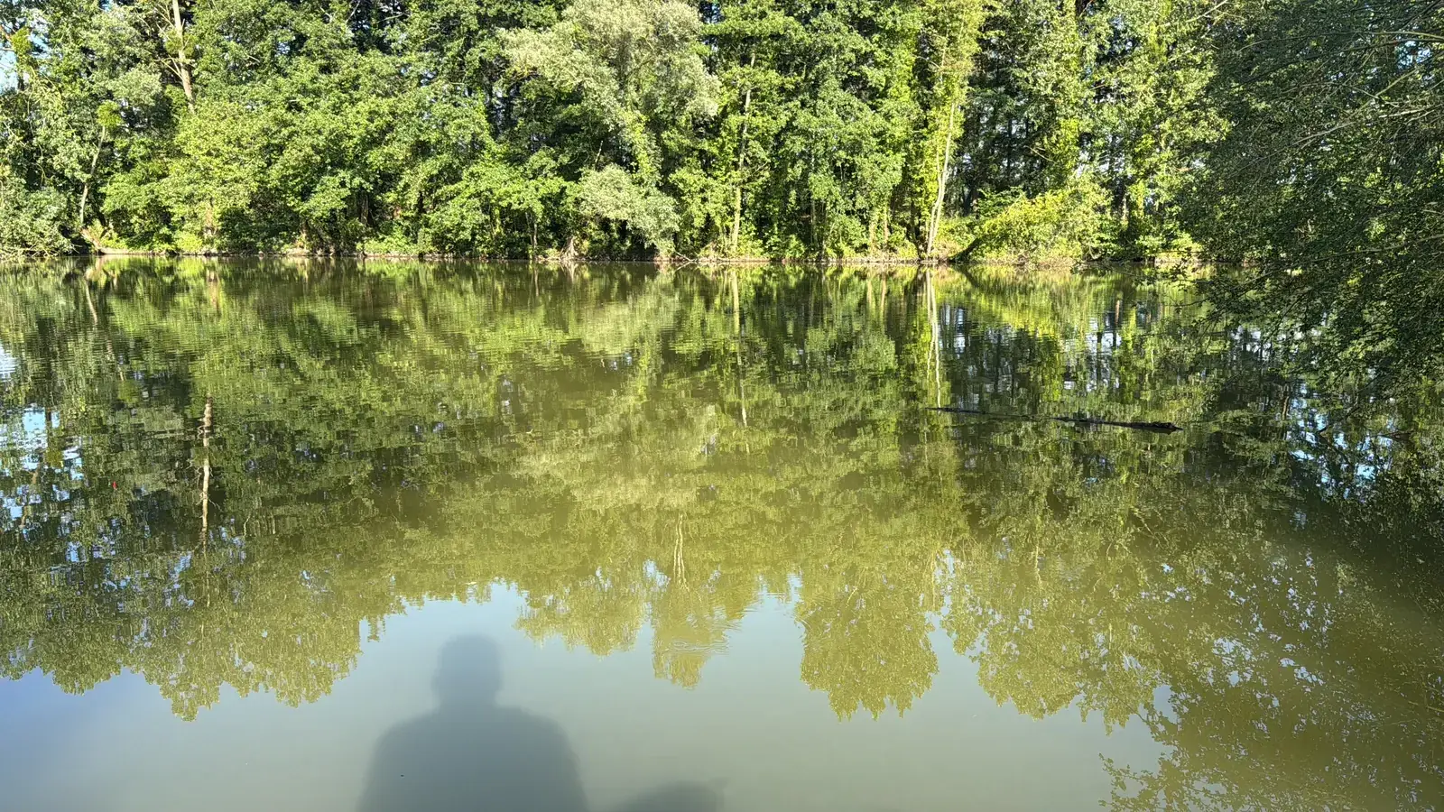 Fishing lake at Soupir, France